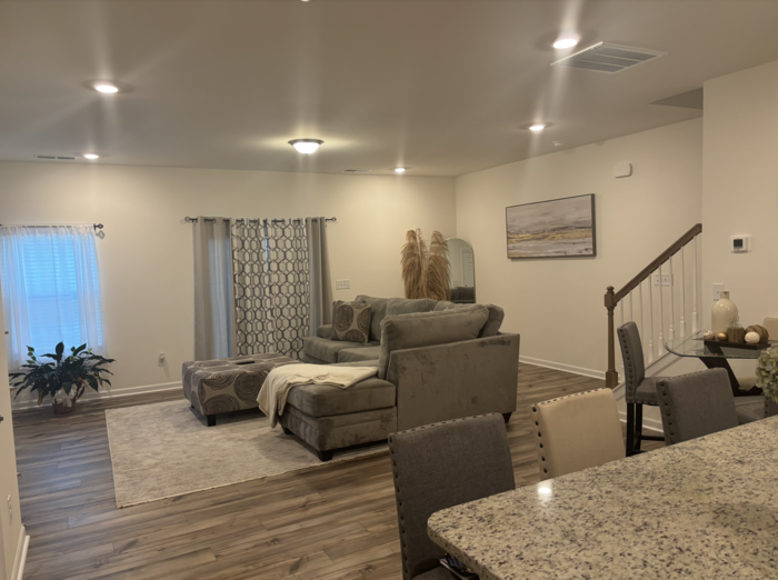 2785 Yeager Dr - Photo 3 of 6