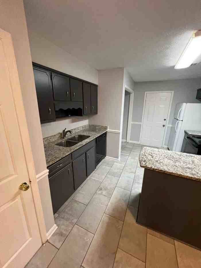 558 Whitehall Lane - Photo 5 of 13