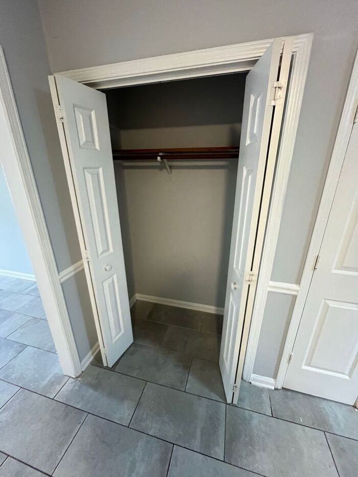 558 Whitehall Lane - Photo 7 of 13