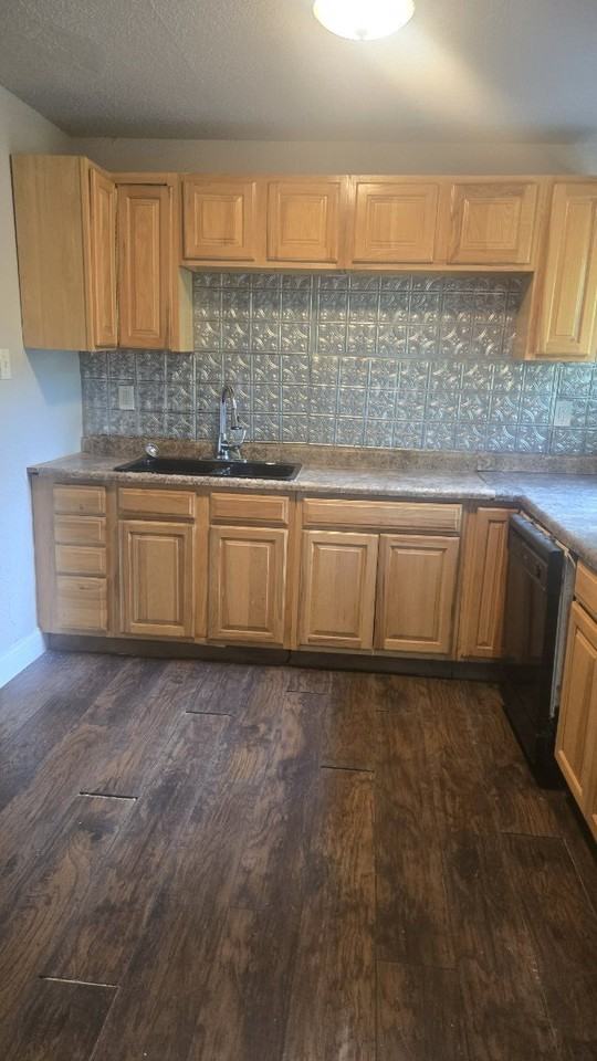 3829 East 13th Avenue - Photo 5 of 10