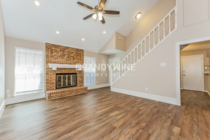 512 Bryan Ct - Photo 2 of 25