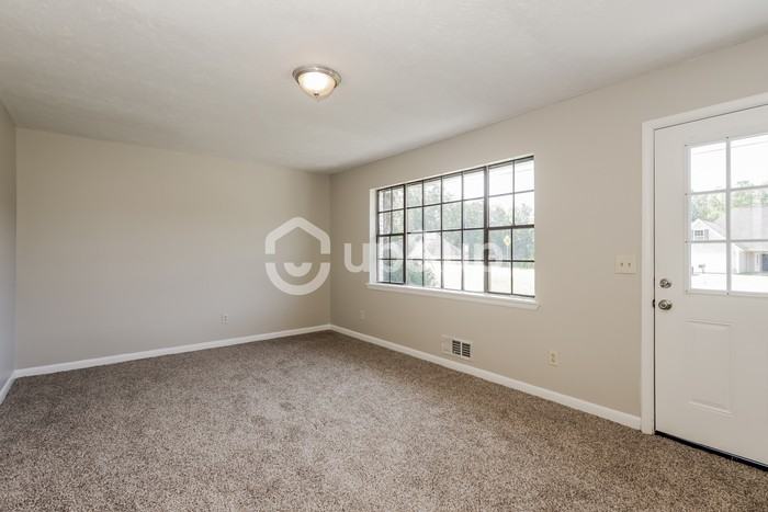 511 Carlton Rd - Photo 5 of 15