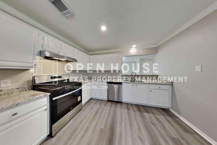 21406 Park Post Lane - Photo 7 of 24