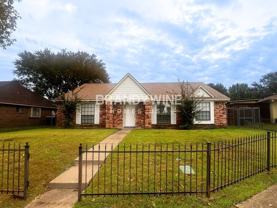 129 E Bancroft Dr - Photo 1 of 1