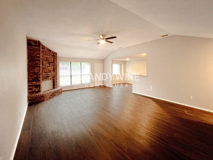 129 E Bancroft Dr - Photo 7 of 31