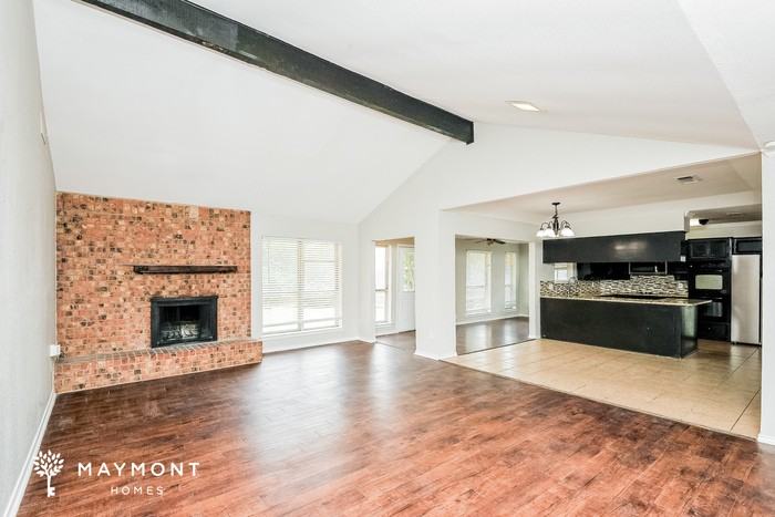 4713 Ringold Dr - Photo 4 of 12