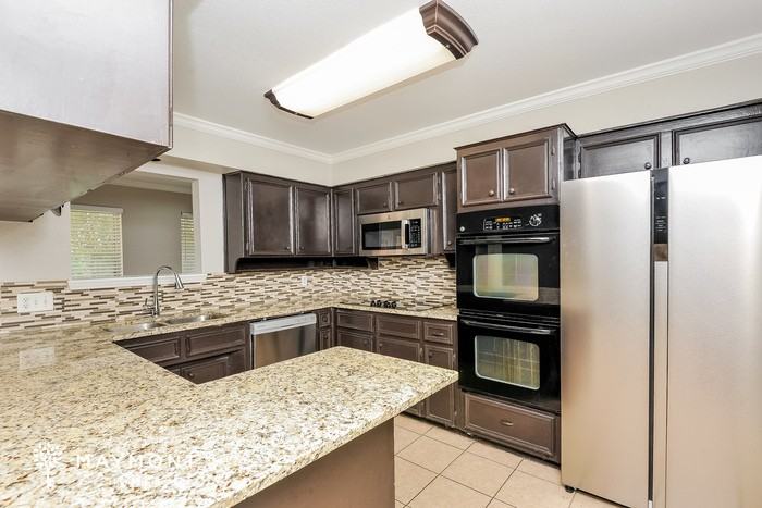 4713 Ringold Dr - Photo 6 of 12