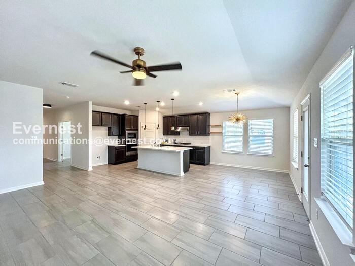 12002 Benetto Aly - Photo 4 of 22