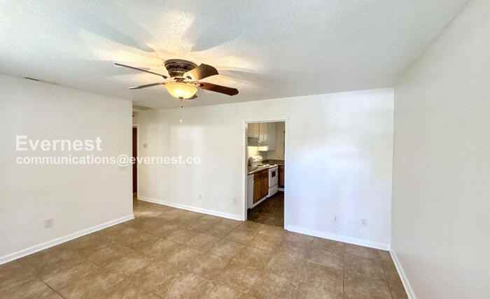 1809 North Hawthorne Street #2 - Photo 6 of 21