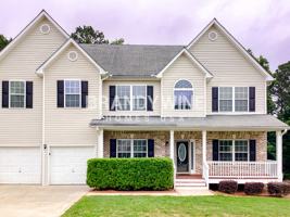 featured image of 215 Prince Edward Way