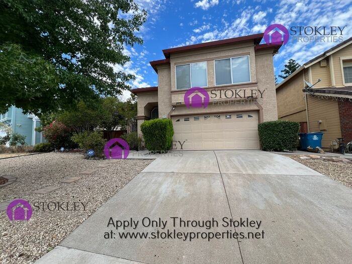 4725 Country Hills Drive