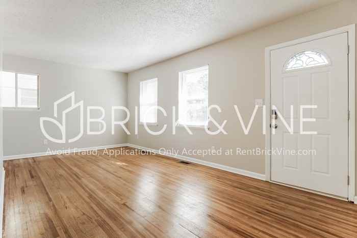 624 Old Pine Rd - Photo 7 of 17