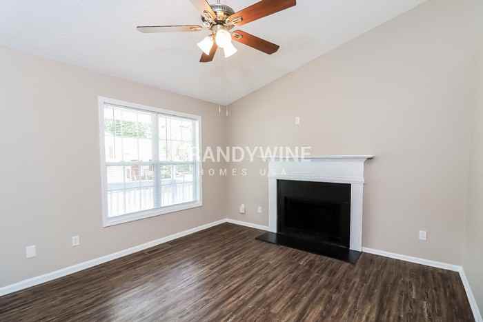 216 Remmington Court - Photo 7 of 20