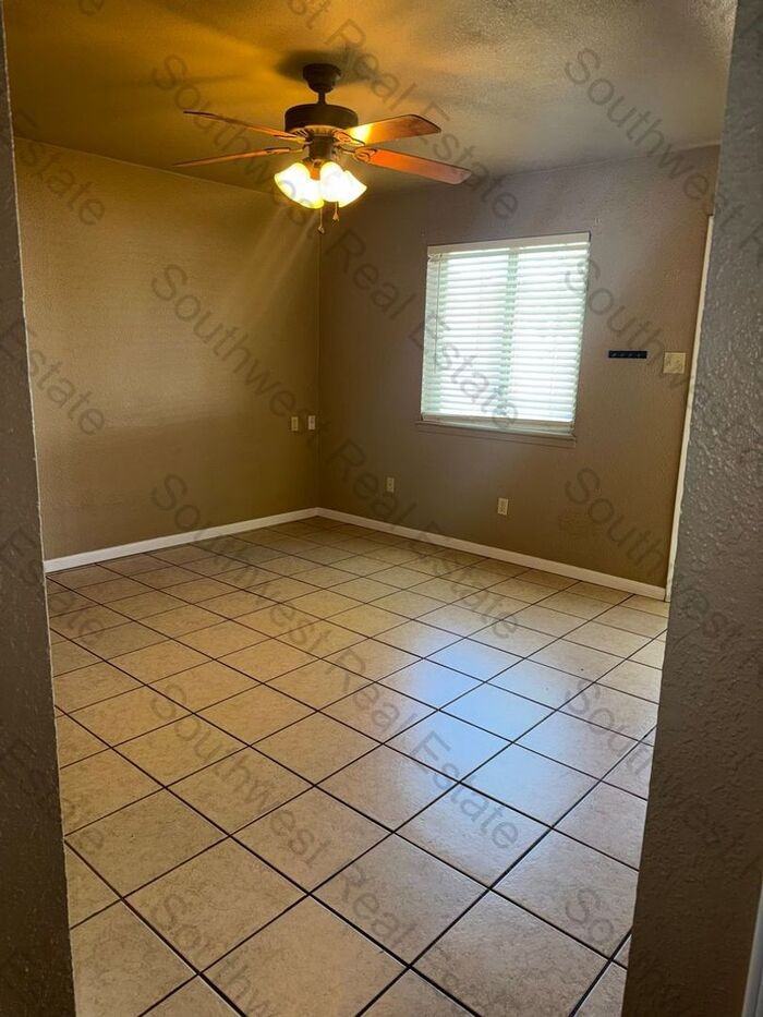 613 N. Ave Q - C - Photo 2 of 8