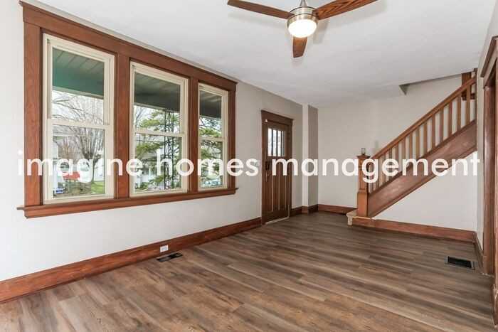 11154 Oak St - Photo 5 of 21