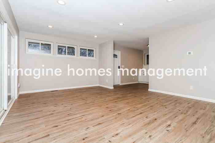 10860 Carnegie Dr - Photo 4 of 16