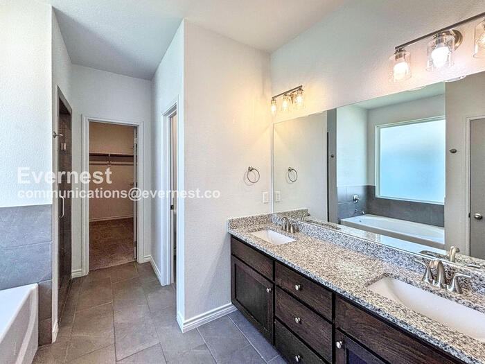 7605 Purvis Street - Photo 7 of 23