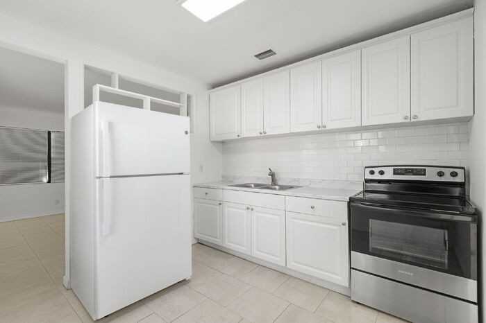 1721 41st Street South - Photo 5 of 25