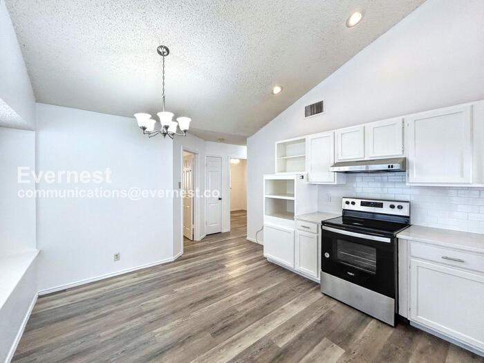 10207 Raven Field Drive - Photo 3 of 19