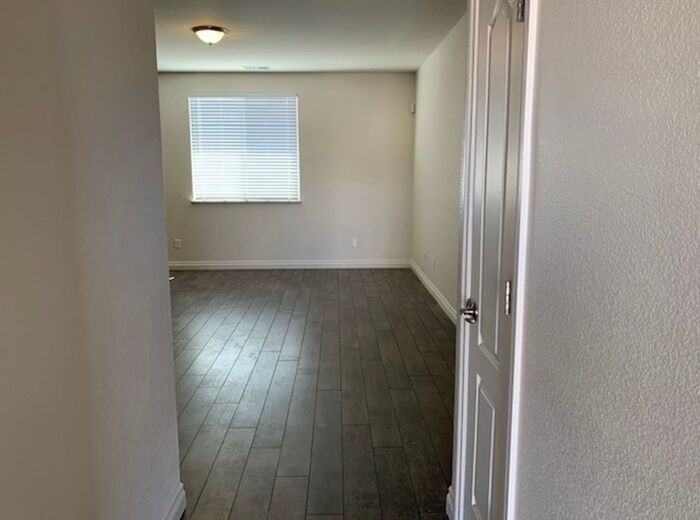 18610 Juneberry Ct - Photo 2 of 8