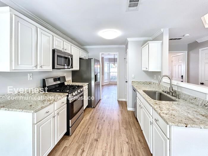 2576 Alvecot Cir Se - Photo 3 of 30