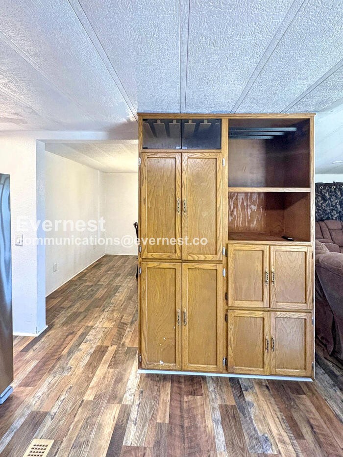 141 Gordon Dr - Photo 3 of 26