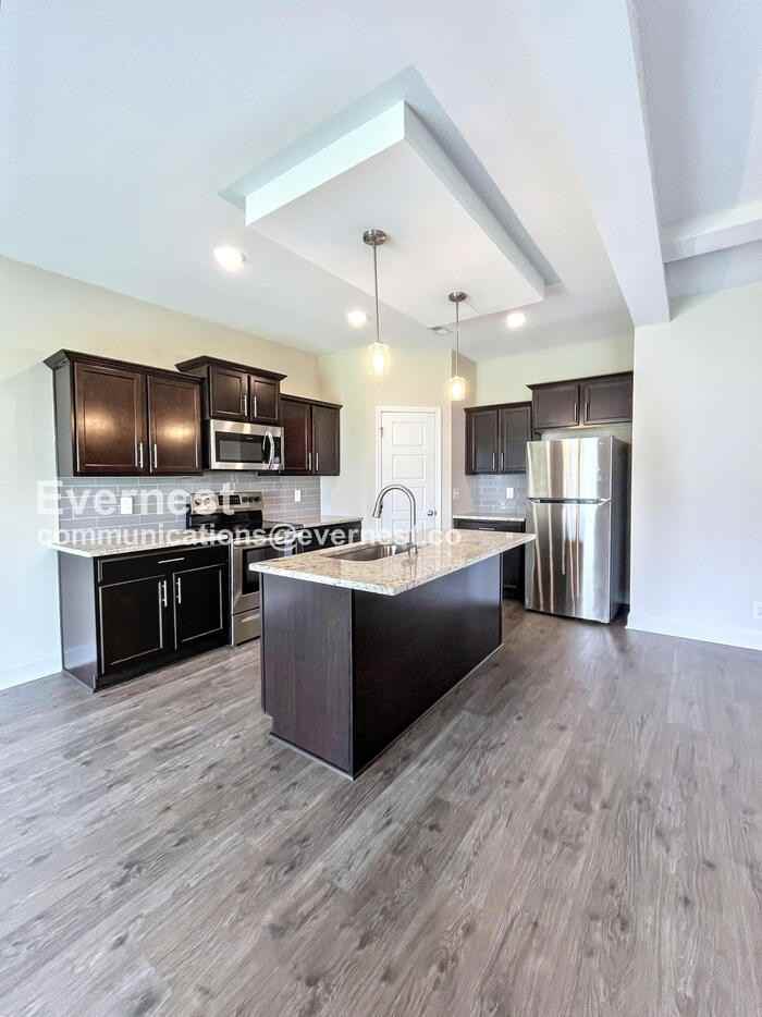 829 Marksman Ct - Photo 2 of 24