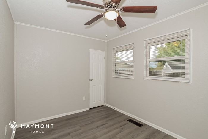 2415 Lynnfork Ave - Photo 6 of 12