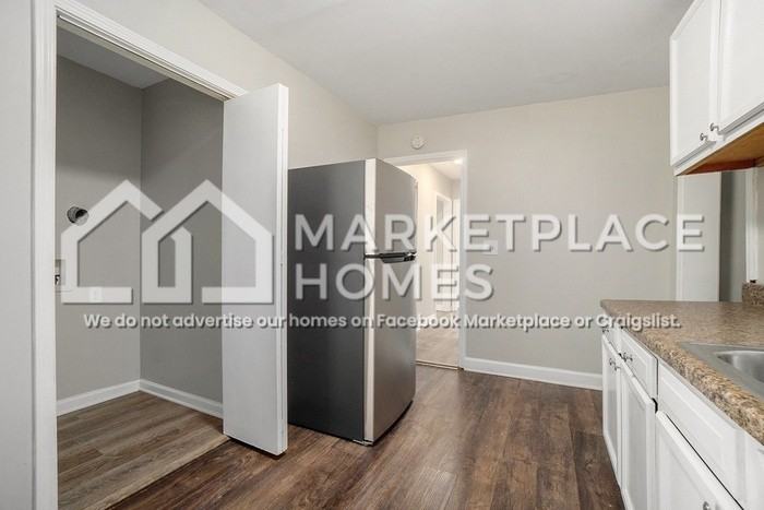 1385 1385 Eason St SW - Photo 7 of 23