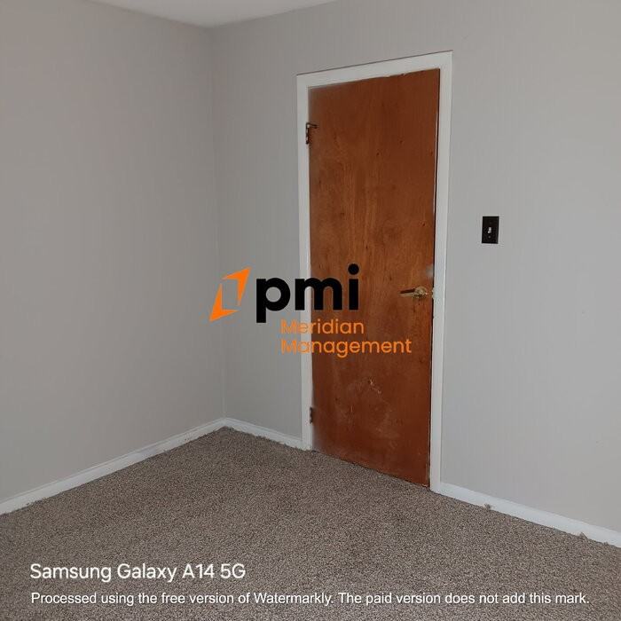 2209 North Elizabeth Street - Photo 2 of 7