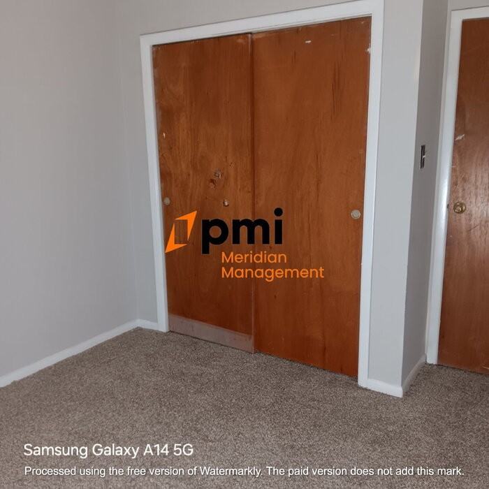 2209 North Elizabeth Street - Photo 3 of 7