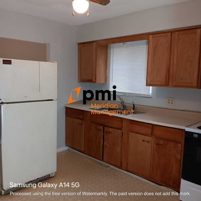 2209 North Elizabeth Street - Photo 5 of 7