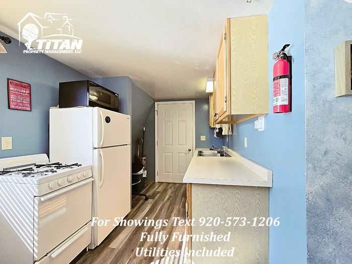 3627 Zirbel Rd #3 - Photo 6 of 9