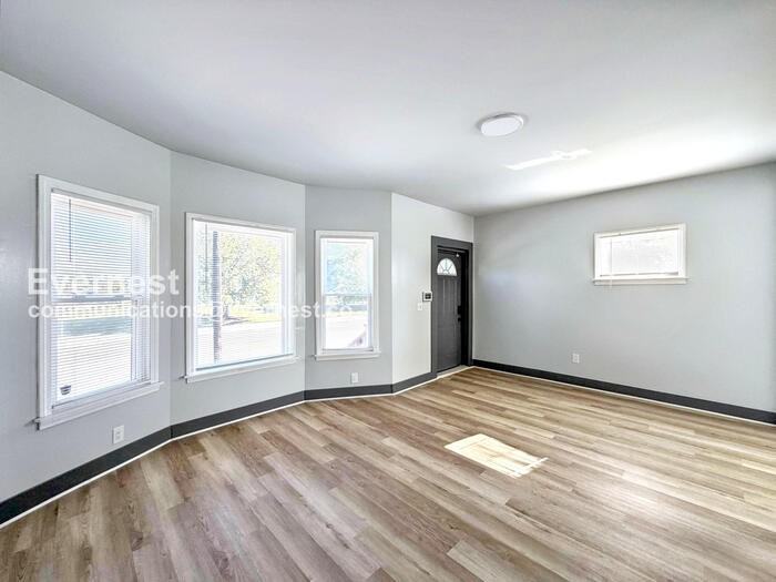 6073 Linwood St #1 - Photo 6 of 18