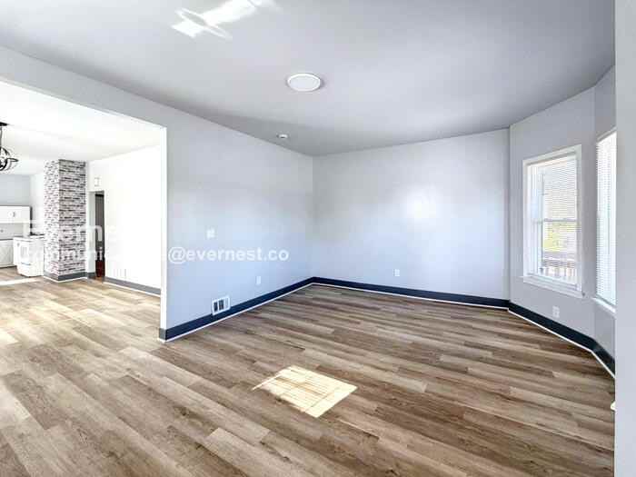 6073 Linwood St #1 - Photo 7 of 18