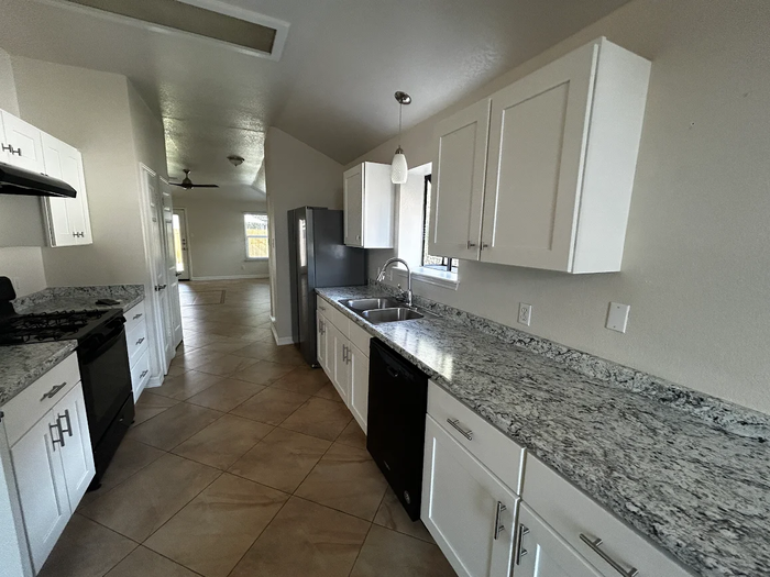 2924 Settlement Drive - Photo 6 of 33