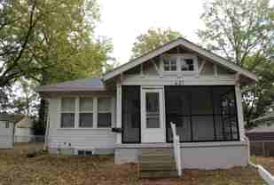 431 N Grand Ave - Photo 1 of 1