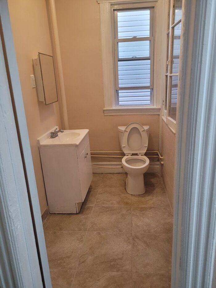 91 S Munn Ave #2ndFL - Photo 7 of 20