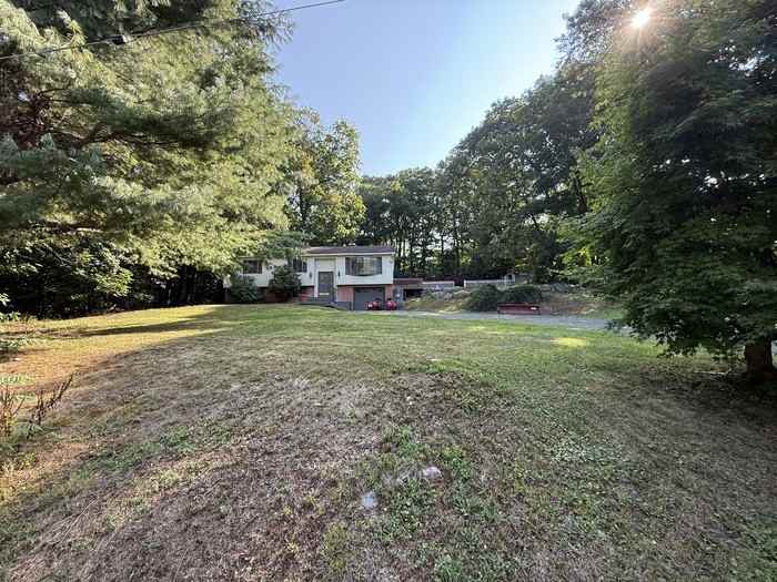 8 Abbott Dr #1 - Photo 3 of 34