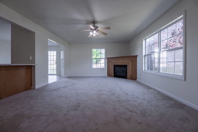 1611 West Geneva Road - Photo 5 of 34