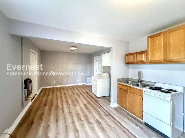 1406 17th Ave S #3 - Photo 4 of 17