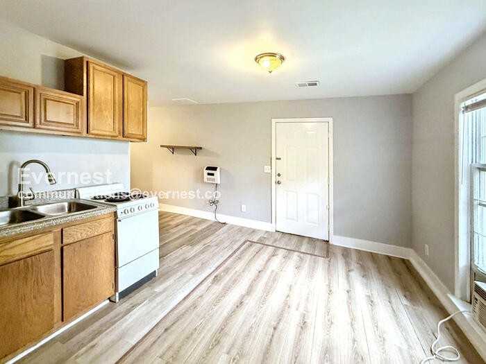 1406 17th Ave S #3 - Photo 3 of 17