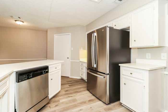 4801 Applewood Rd - Photo 6 of 16