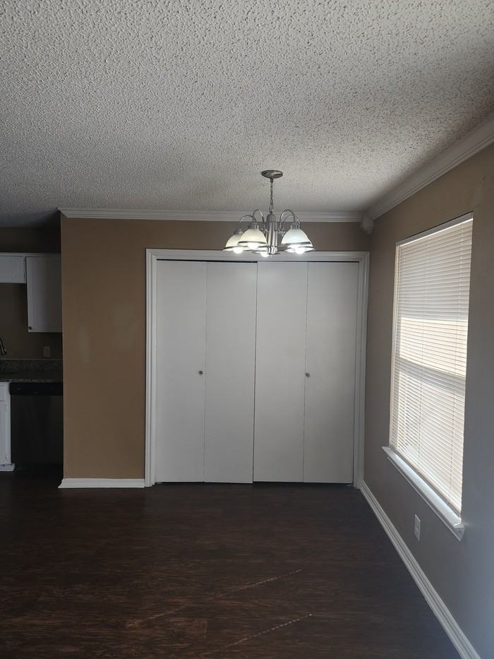 5325 Weddington Ct - Photo 5 of 16