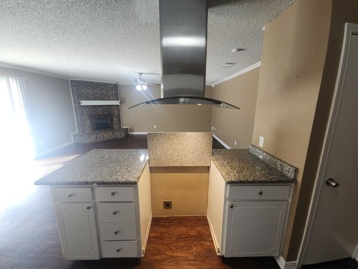 5325 Weddington Ct - Photo 7 of 16