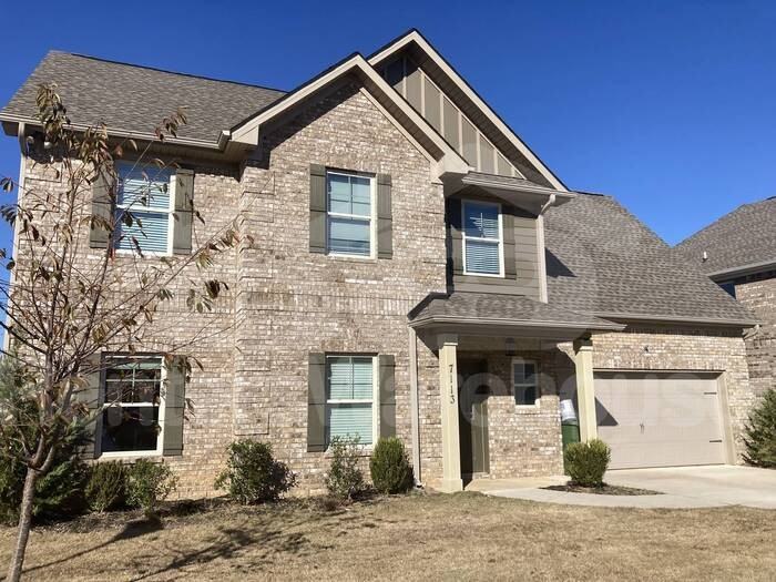 7113 Kingsbridge Lane Southeast - Photo 4 of 23