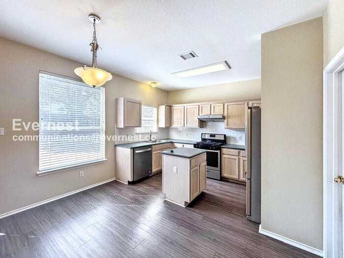 3605 Texas Topaz Dr - Photo 2 of 20