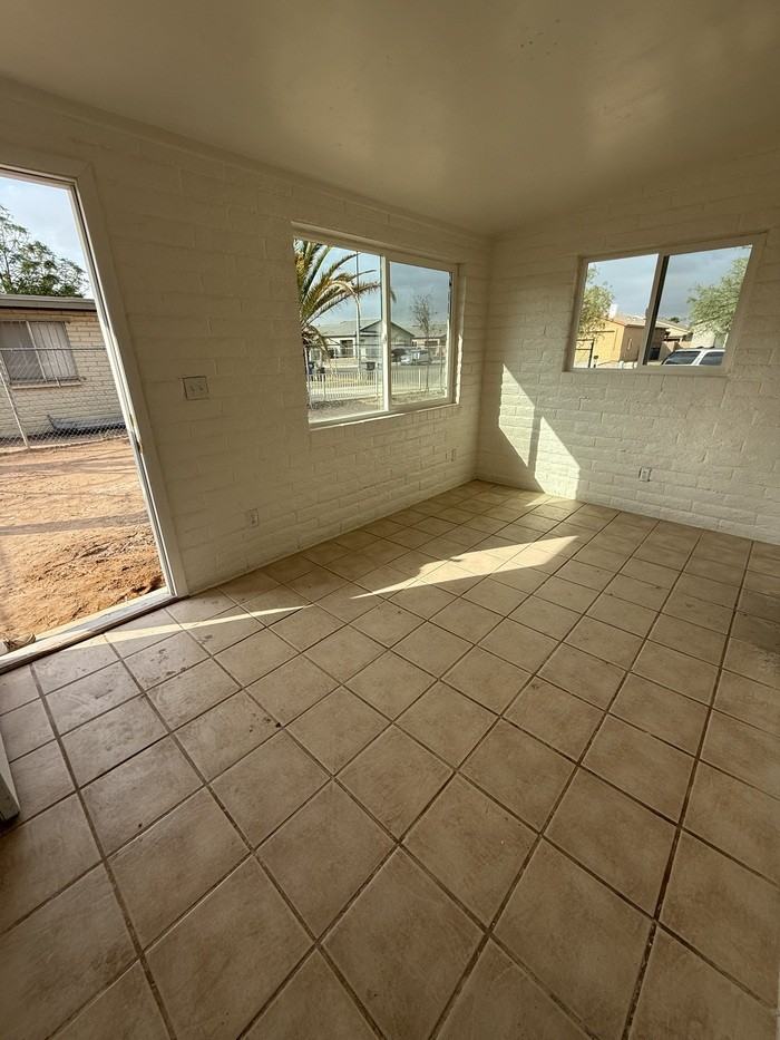 6963 South Missiondale Road - Photo 3 of 18