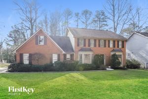 featured image of 315 Spindletree Trce