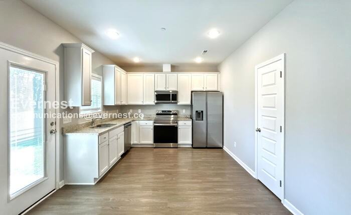 1020 Echo Ridge Rd - Photo 3 of 25